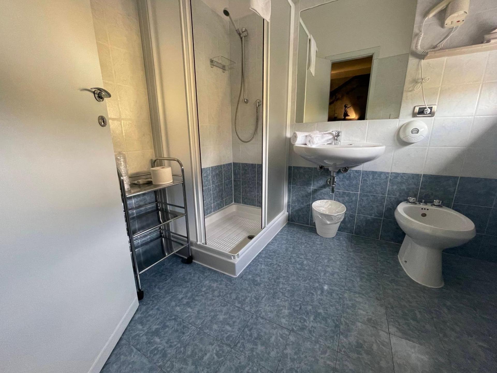 Lake Garda Hostel - Photo 70