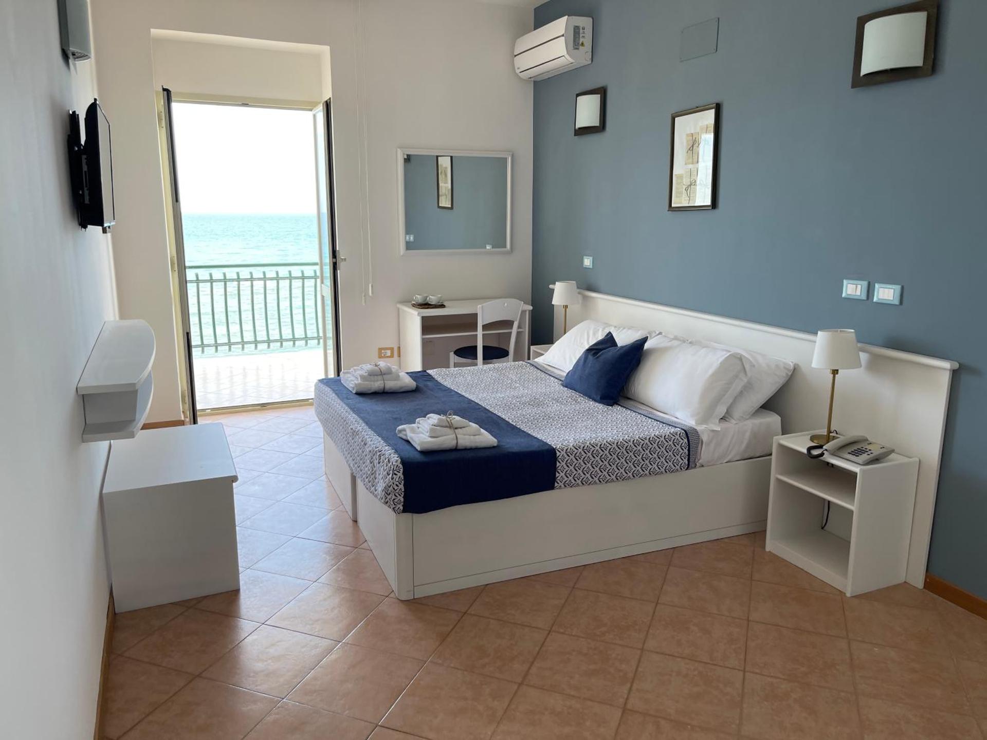 Perla Hotel - Photo 57