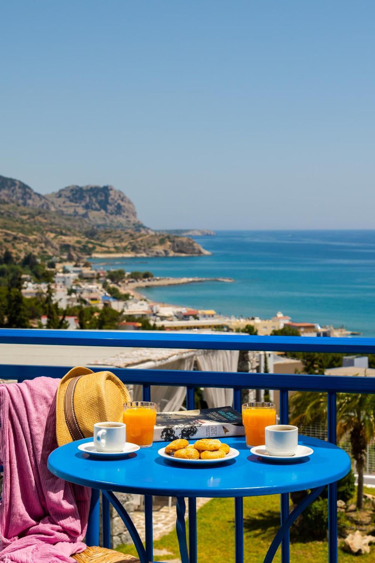 Deluxe Double Room with Balcony and Sea View