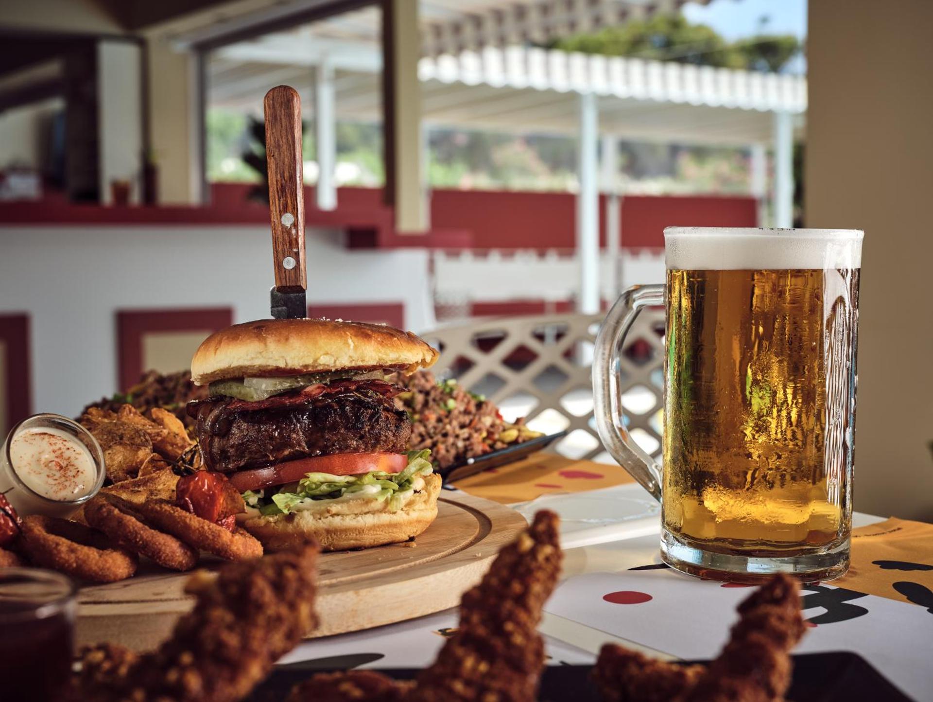 Cactus Hotel - Photo 52