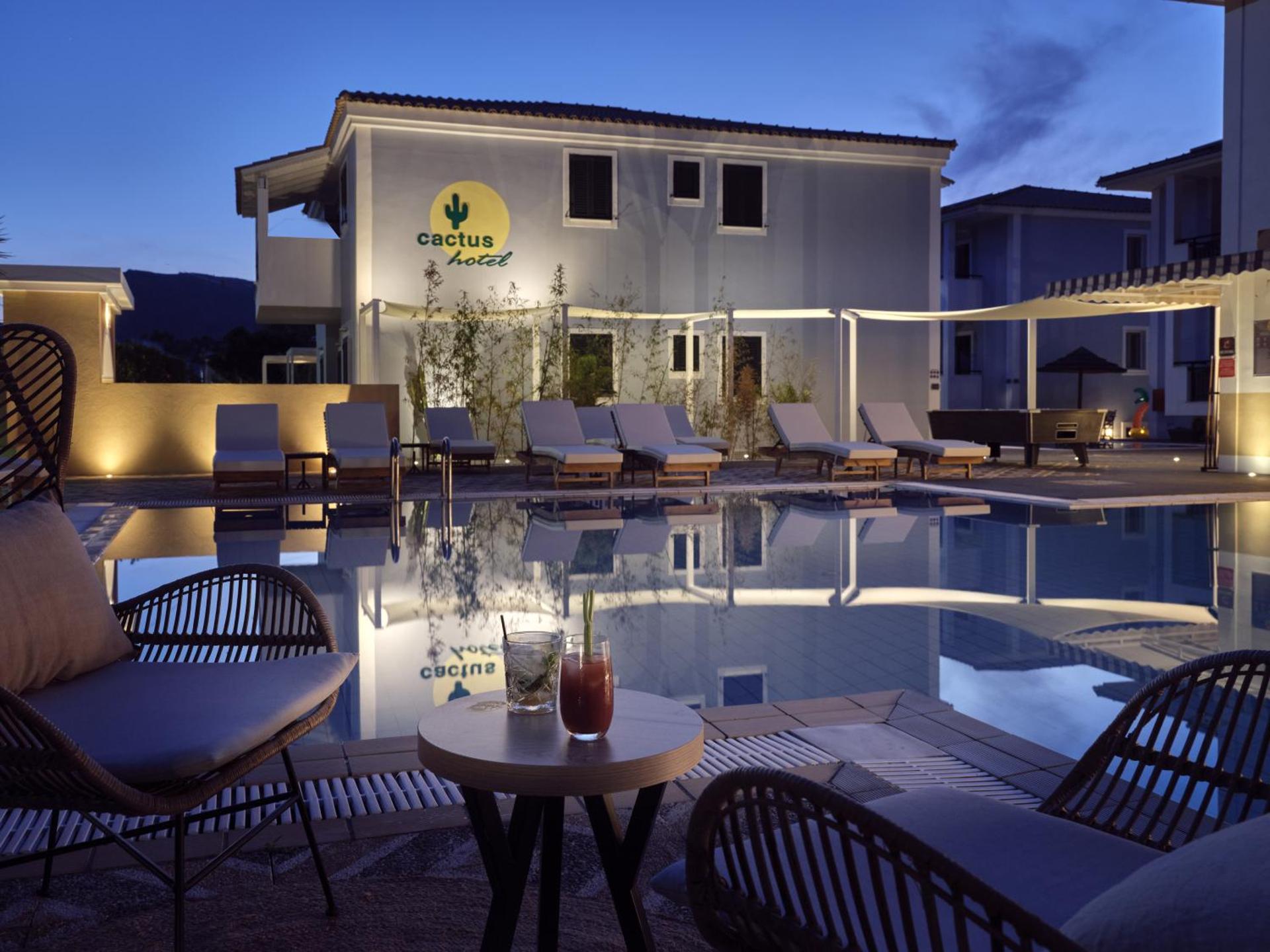 Cactus Hotel - Photo 45