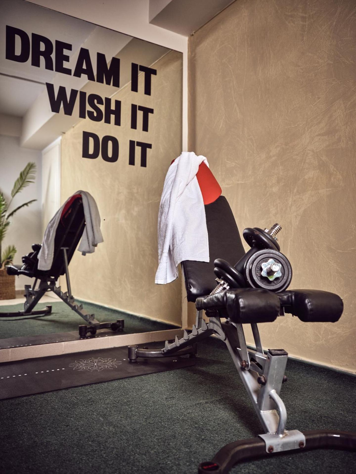 Cactus Hotel - Photo 43