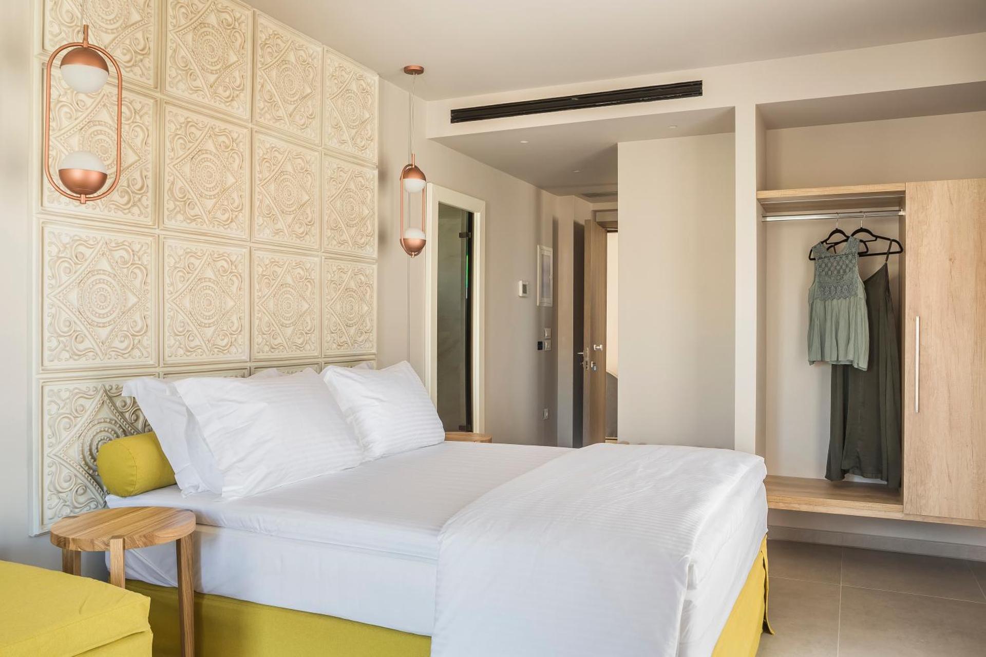 Ionian Plaza Hotel & Spa - Photo 45