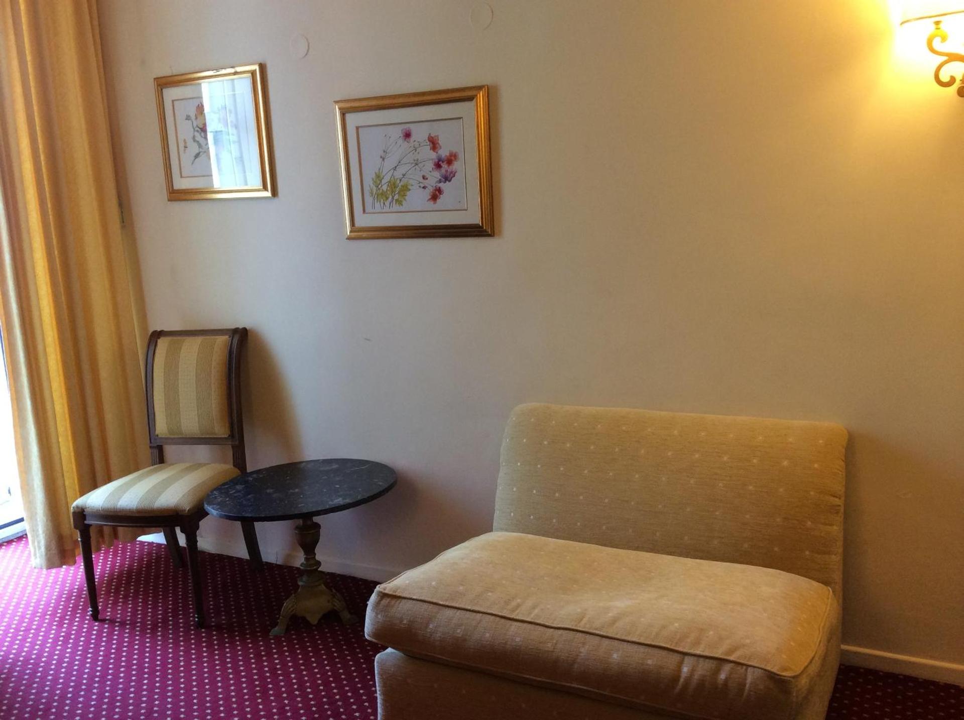 Cavalieri Hotel - Photo 50