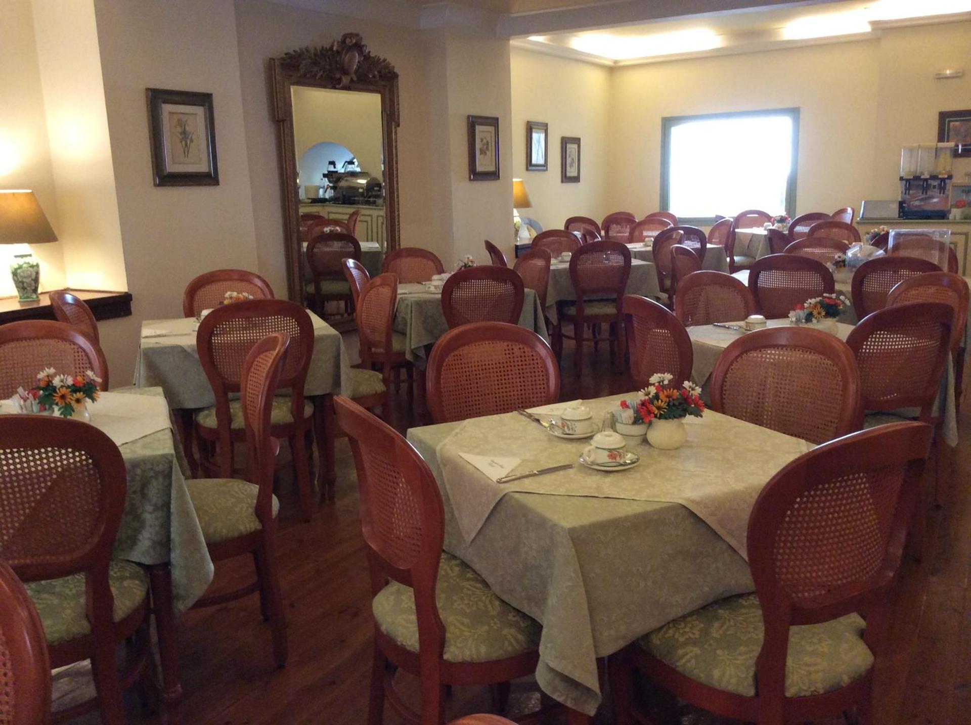 Cavalieri Hotel - Photo 49