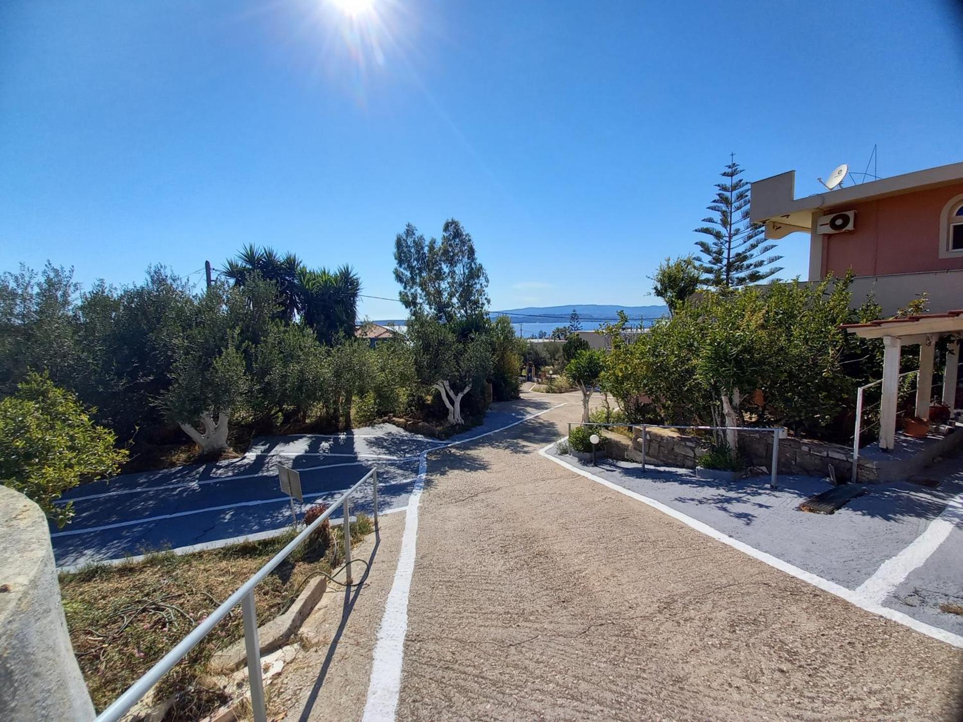 Stefanos Studios - Photo 85