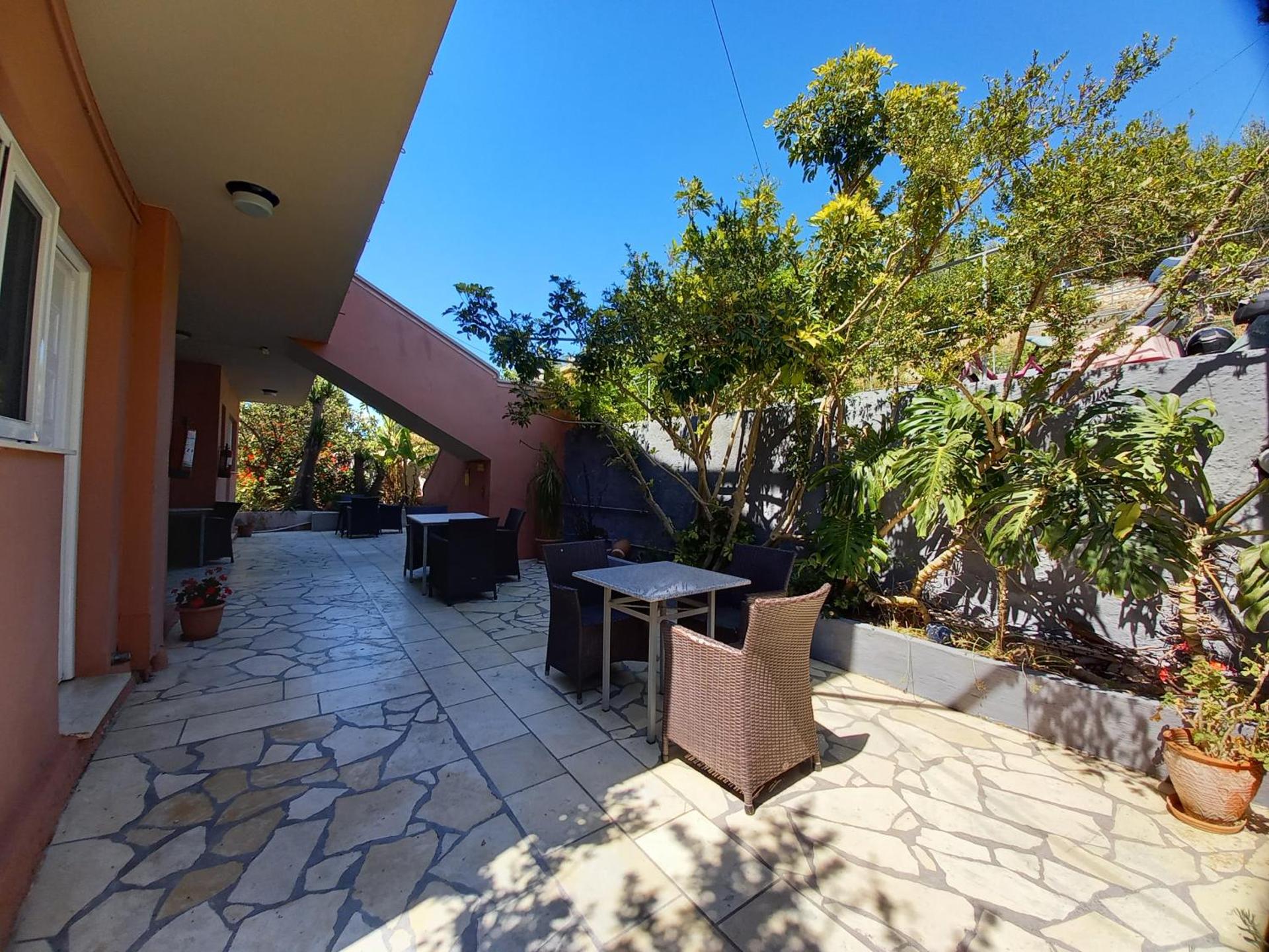 Stefanos Studios - Photo 11