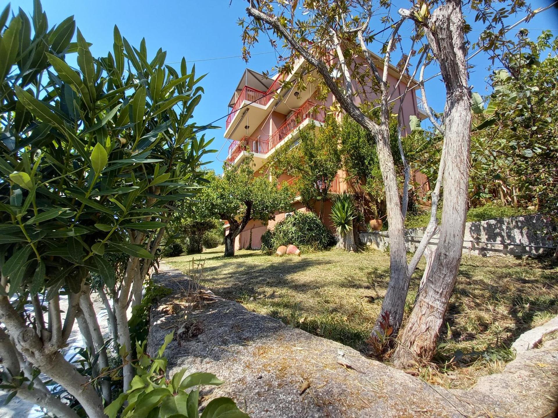 Stefanos Studios - Photo 84