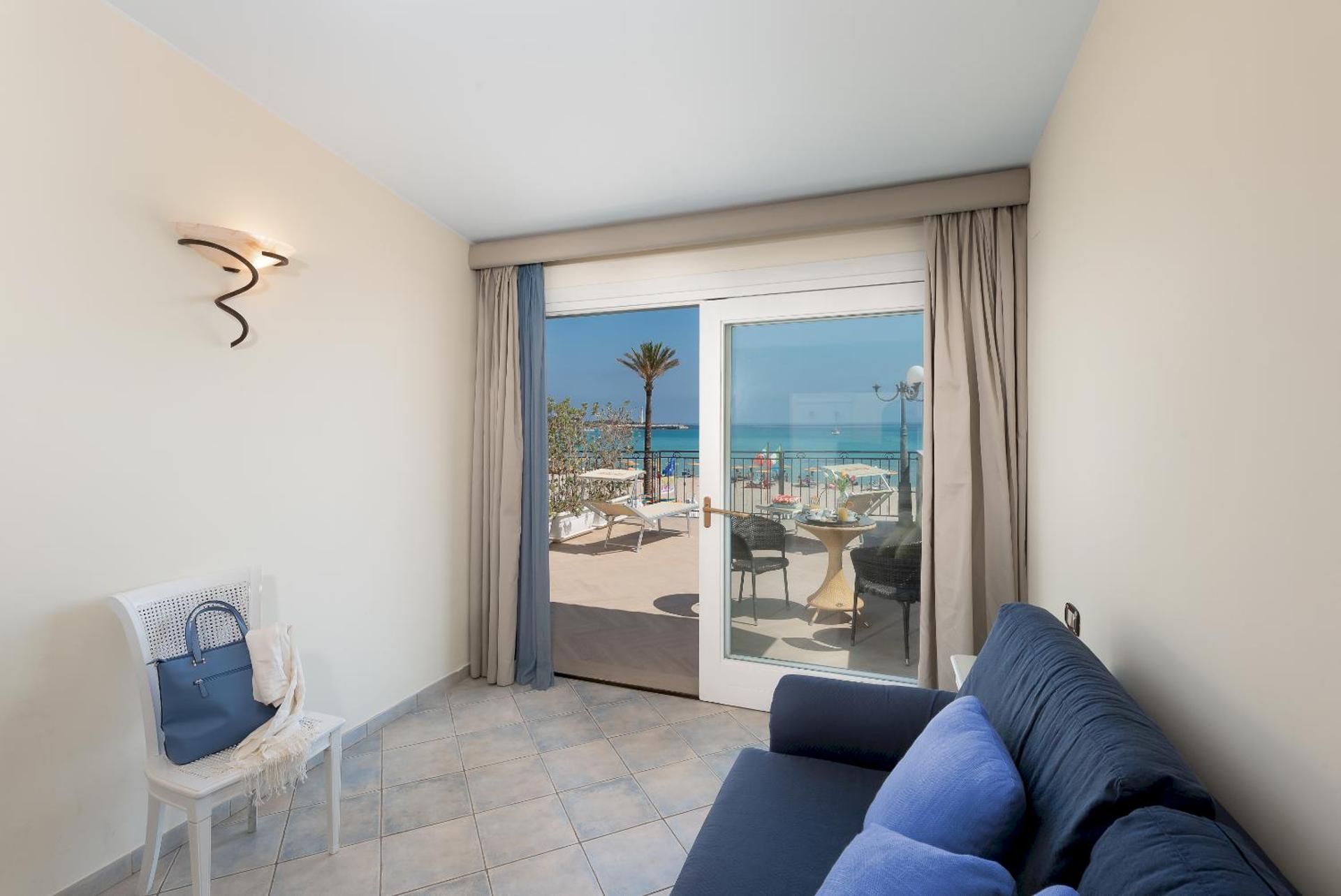 Hotel Riviera - Photo 34