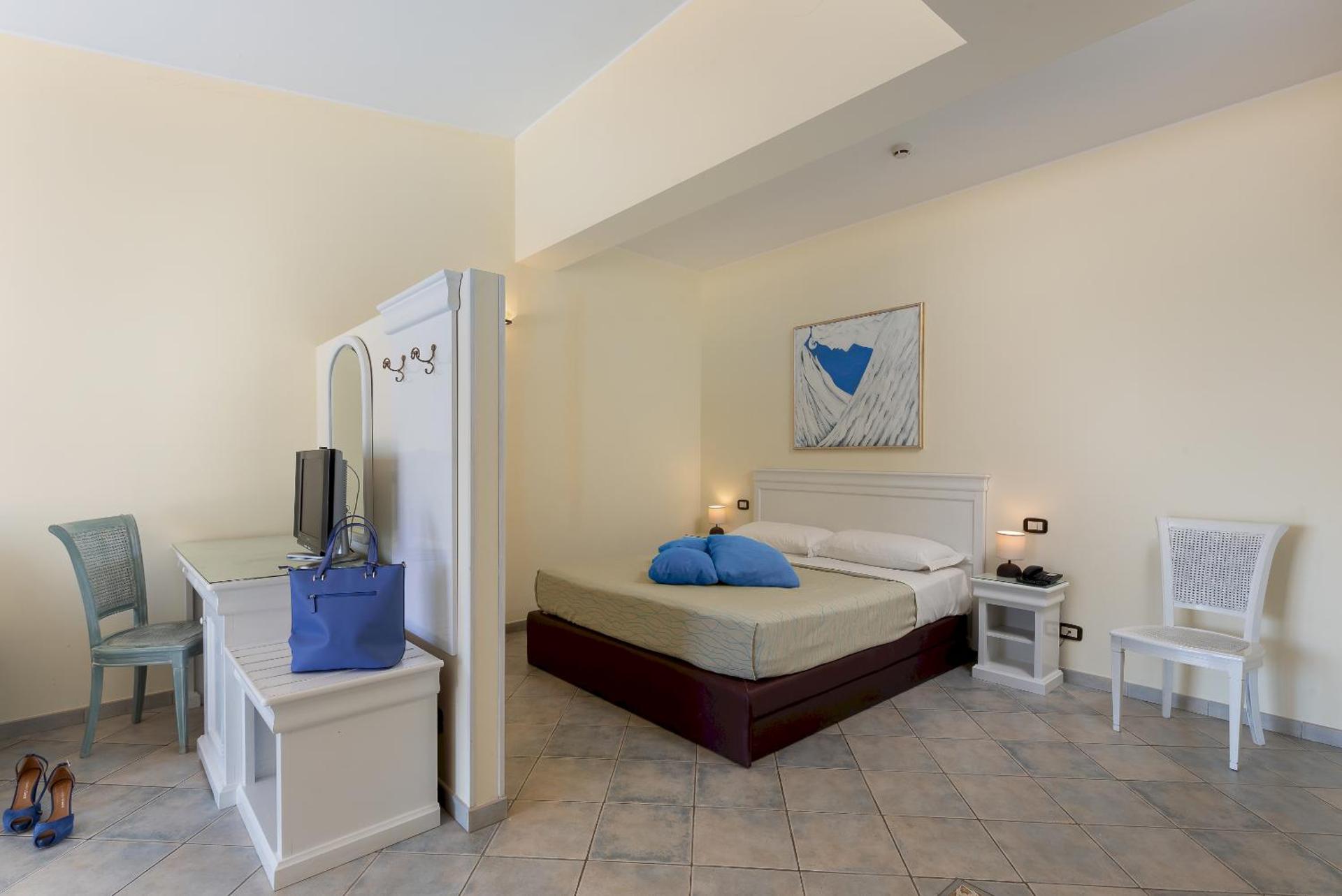 Hotel Riviera - Photo 35