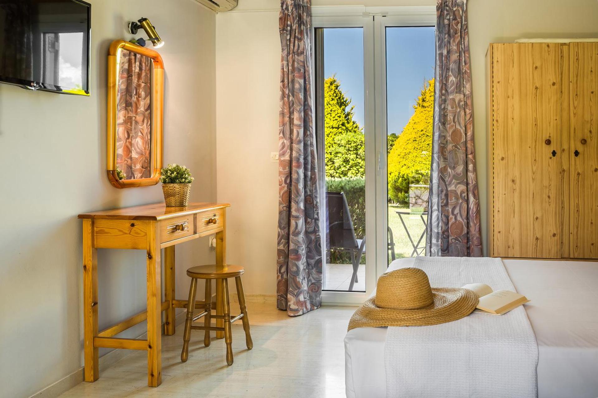 Mirtia Studios - Photo 33