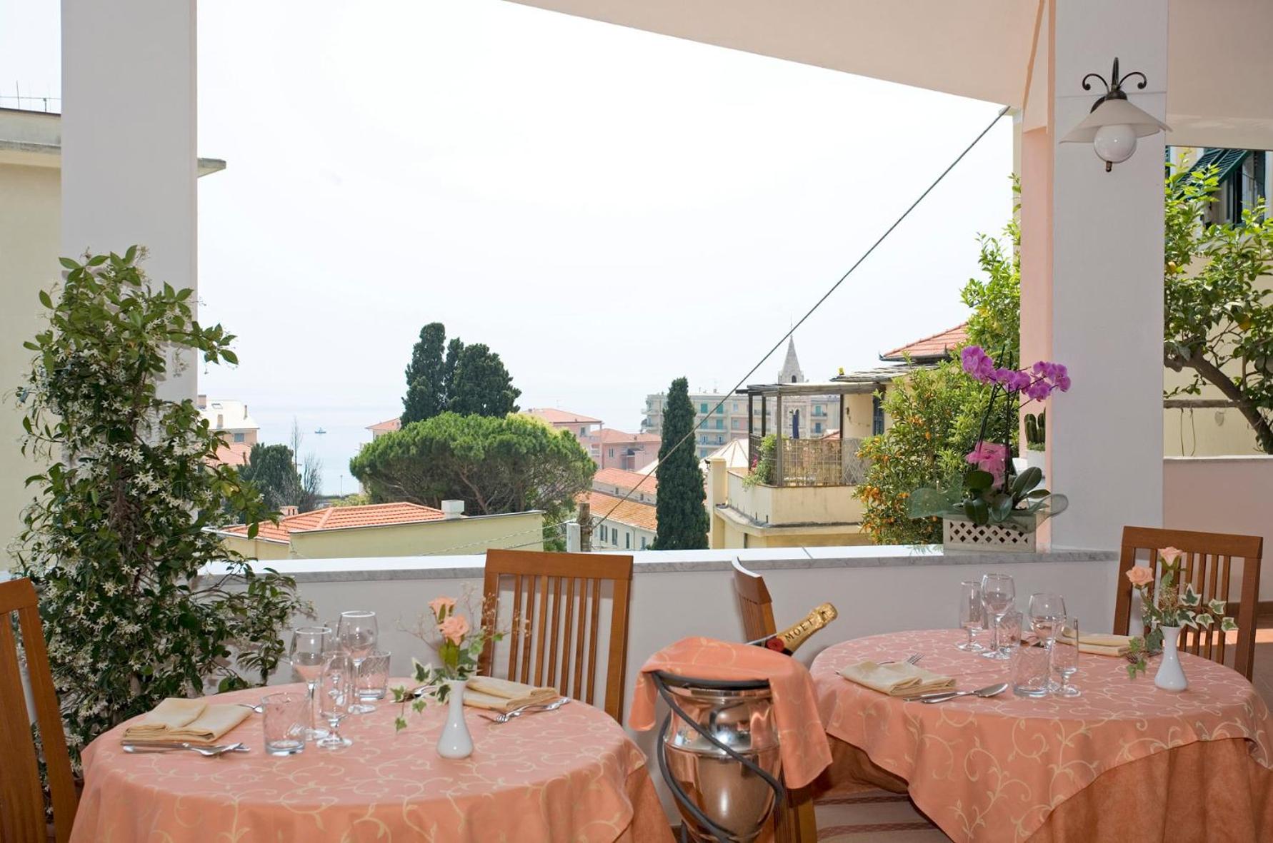 Hotel Noris - Photo 44