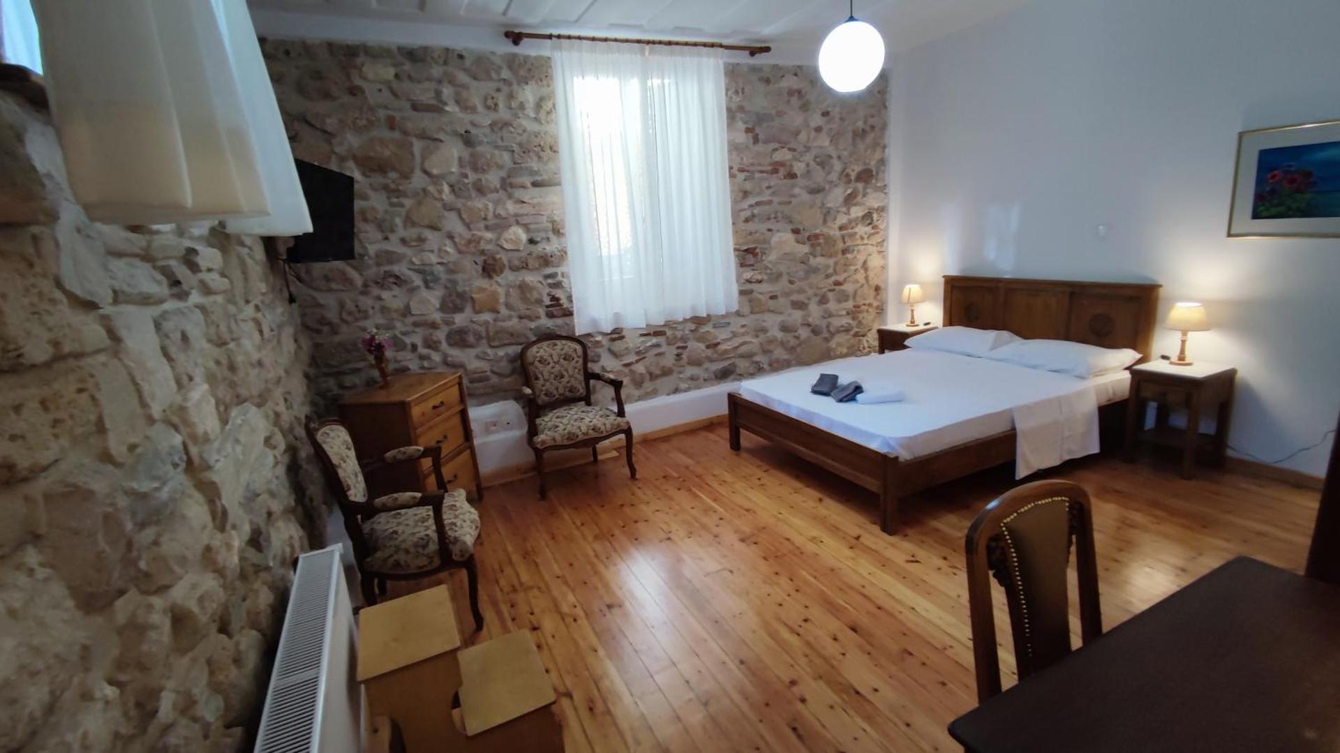 A Painter's House in Plaka - Photo 11