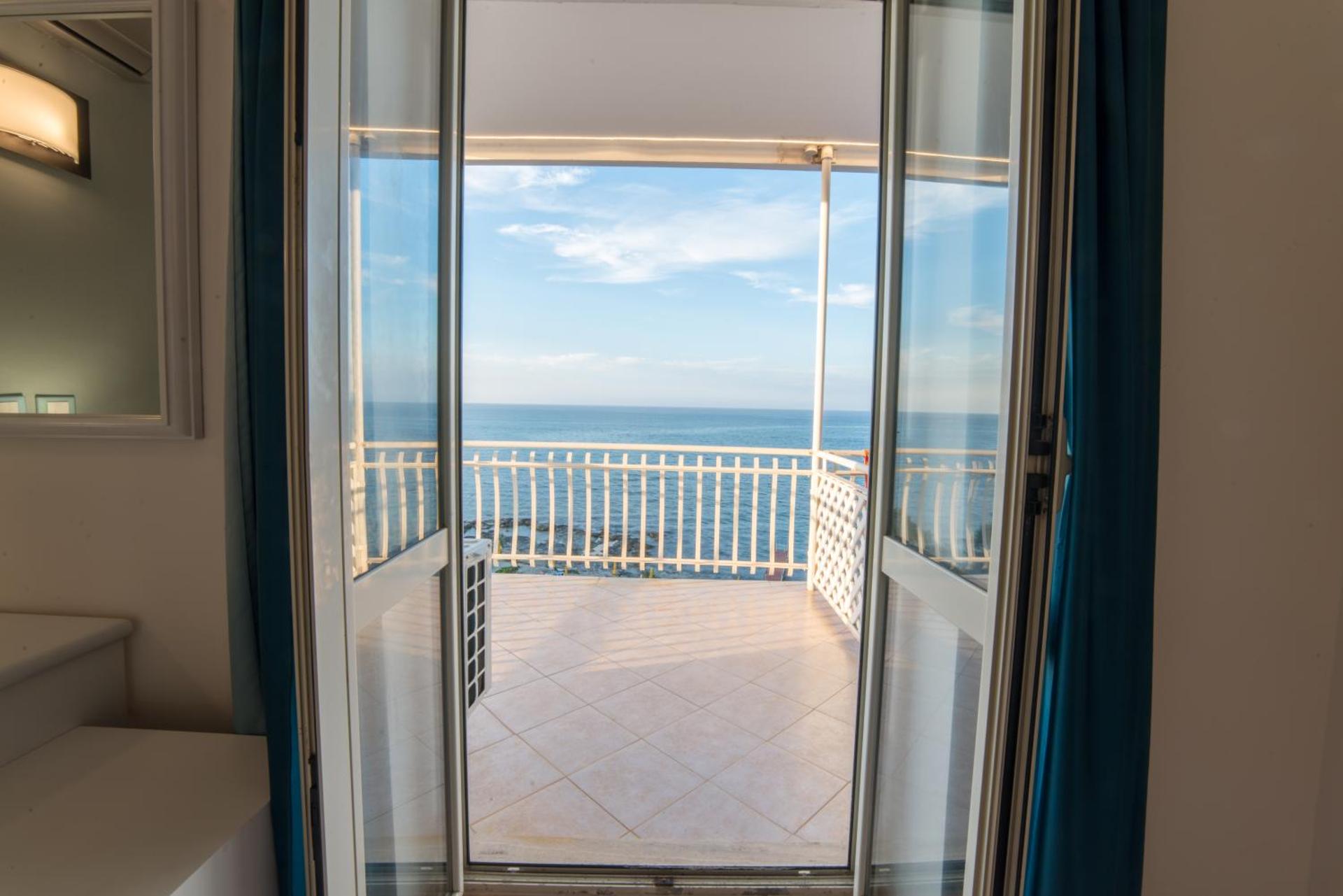 Perla Hotel - Photo 18