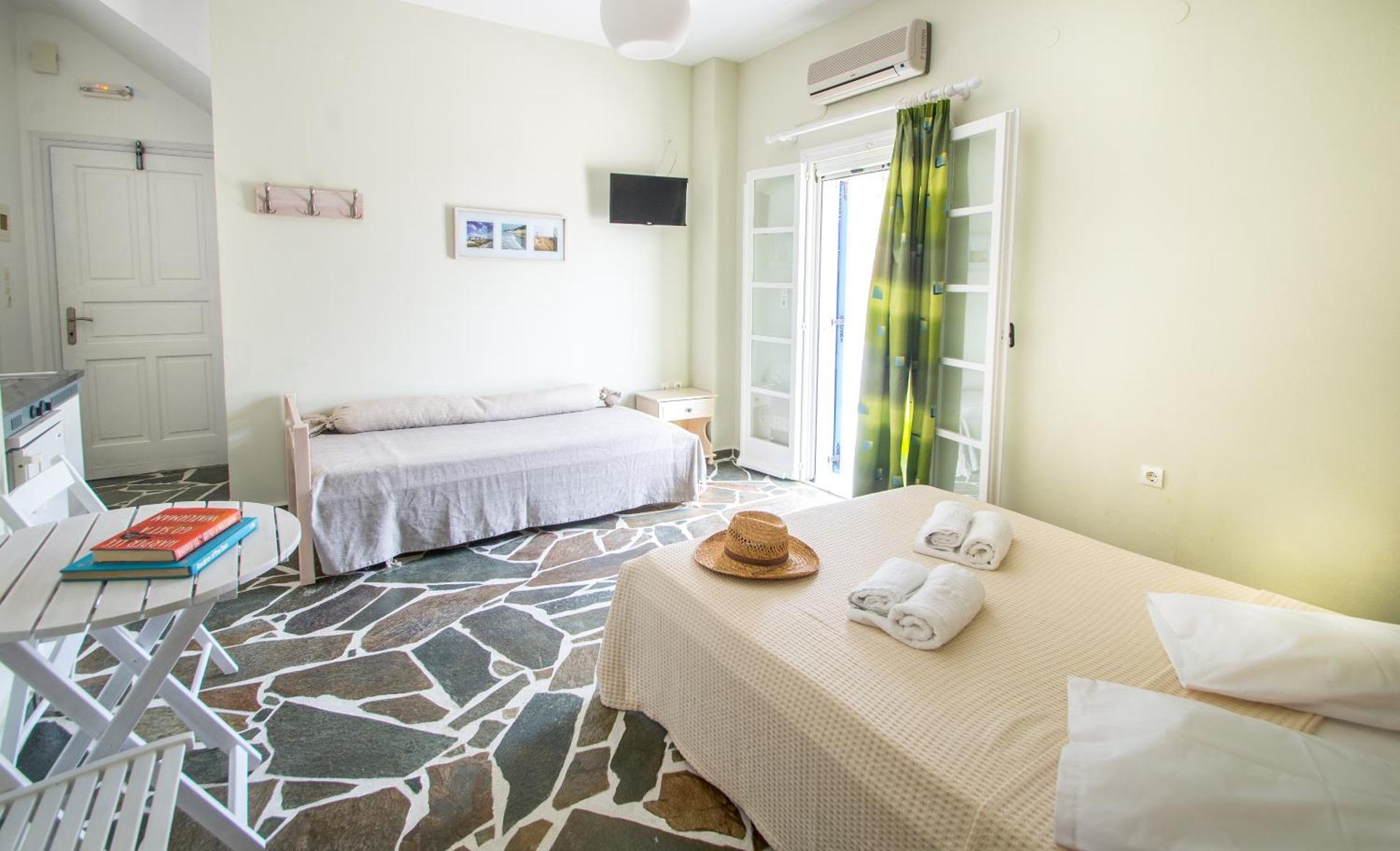 Queen Room with Garden View