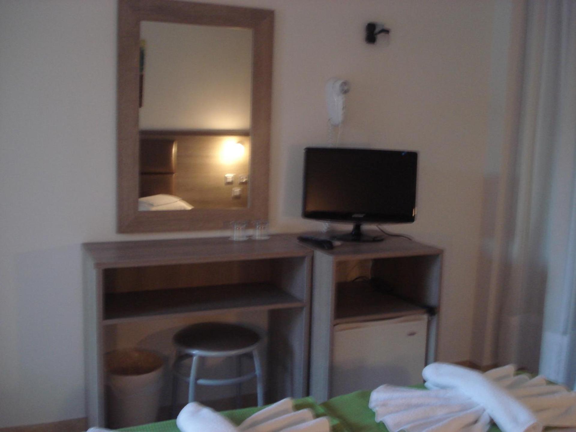 Sun Hotel - Photo 35