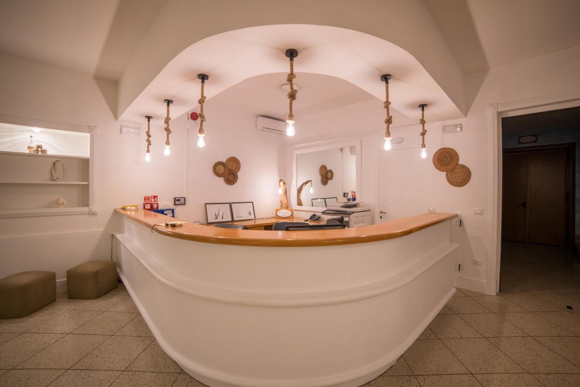 Perla Hotel - Photo 33