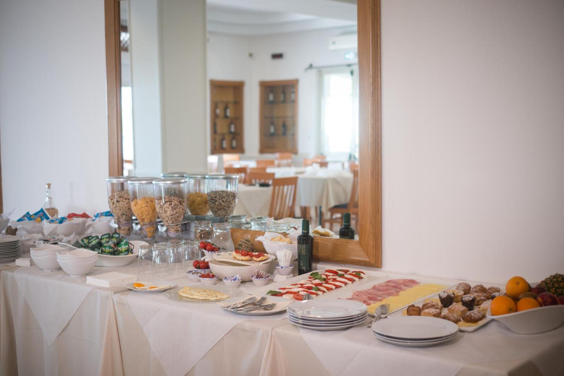 Perla Hotel - Photo 83
