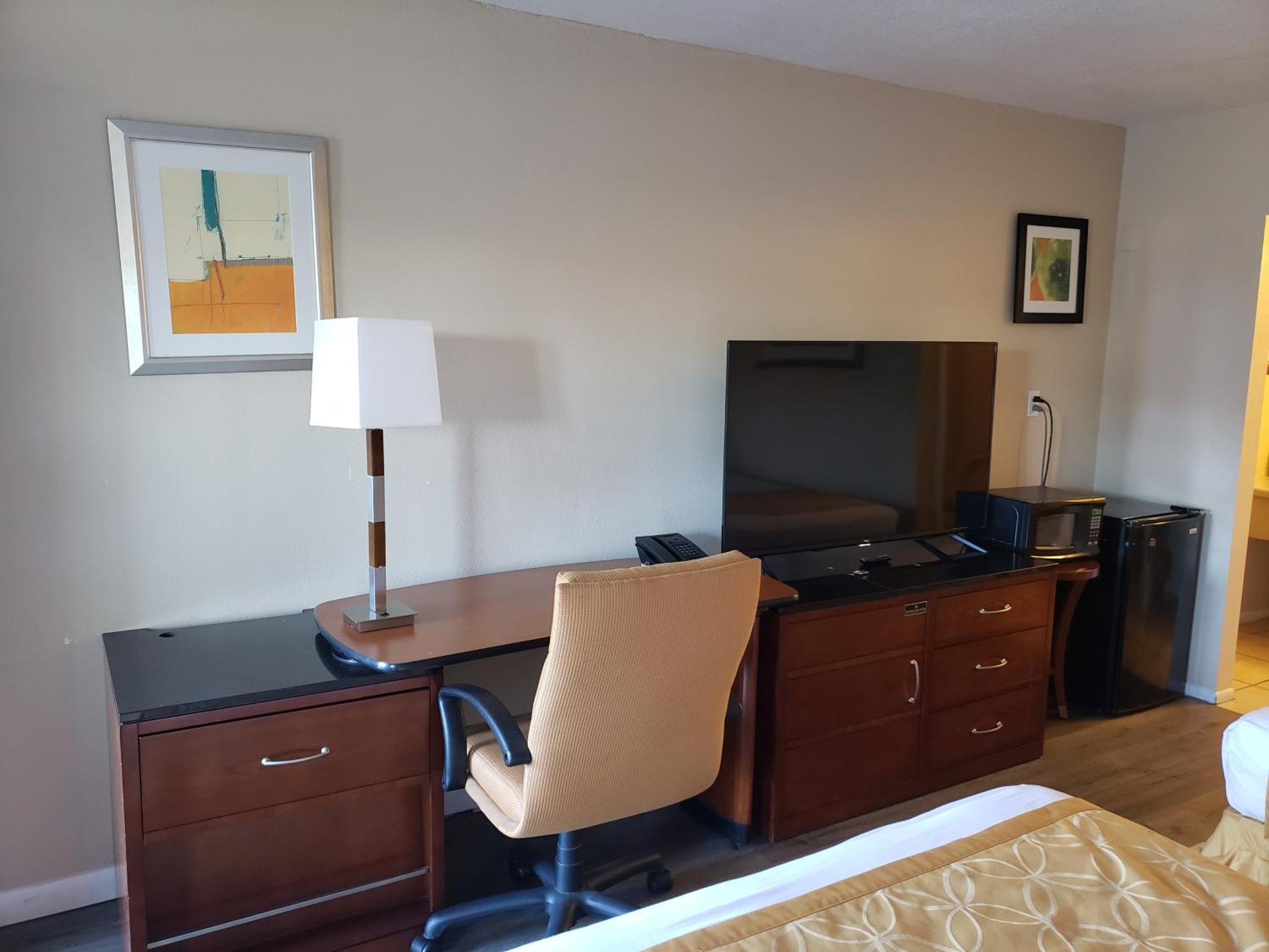 Knights Inn Kissimmee - Photo 14