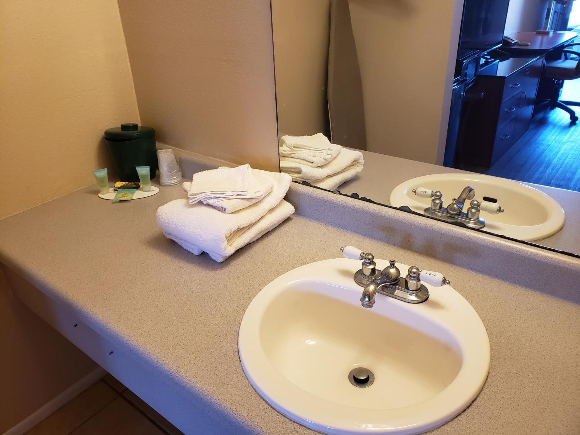 Knights Inn Kissimmee - Photo 12