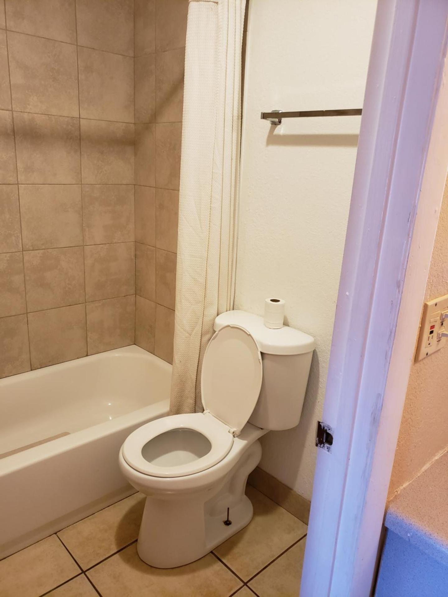 Knights Inn Kissimmee - Photo 16