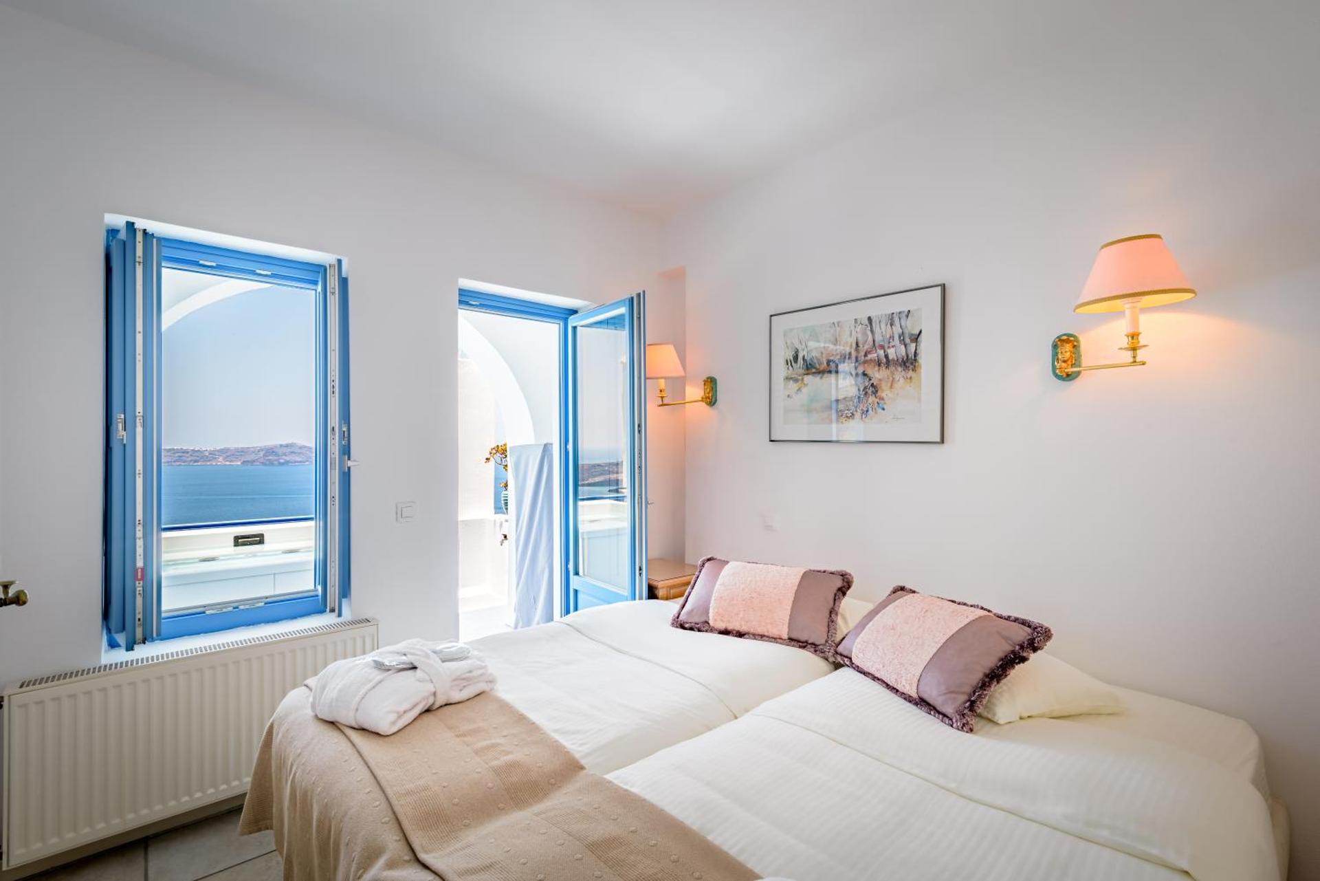 Golden Grey Goose - Photo 39