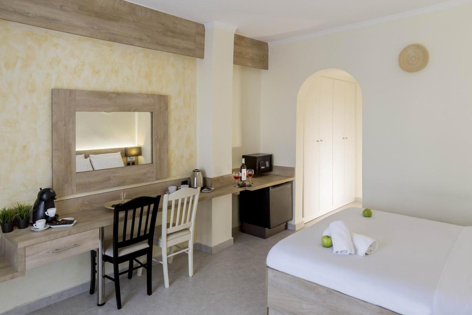 Hotel Odysseas - Photo 53