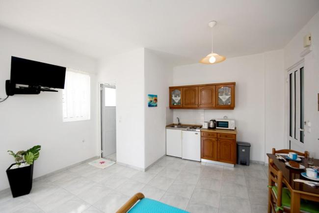 Maria Studios & Apartments - Photo 39