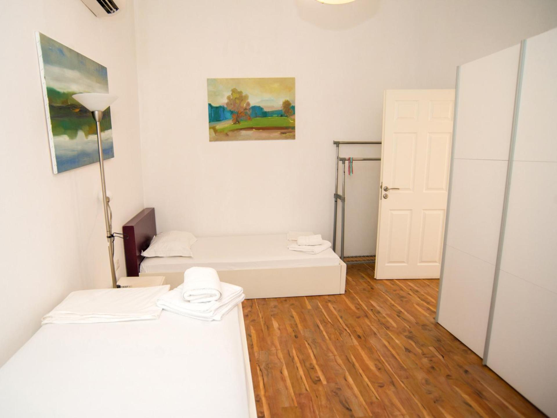 Bougainville Bay Apartments - Photo 97