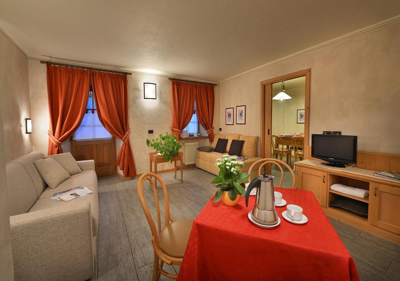 One-Bedroom Apartment - Photo 3