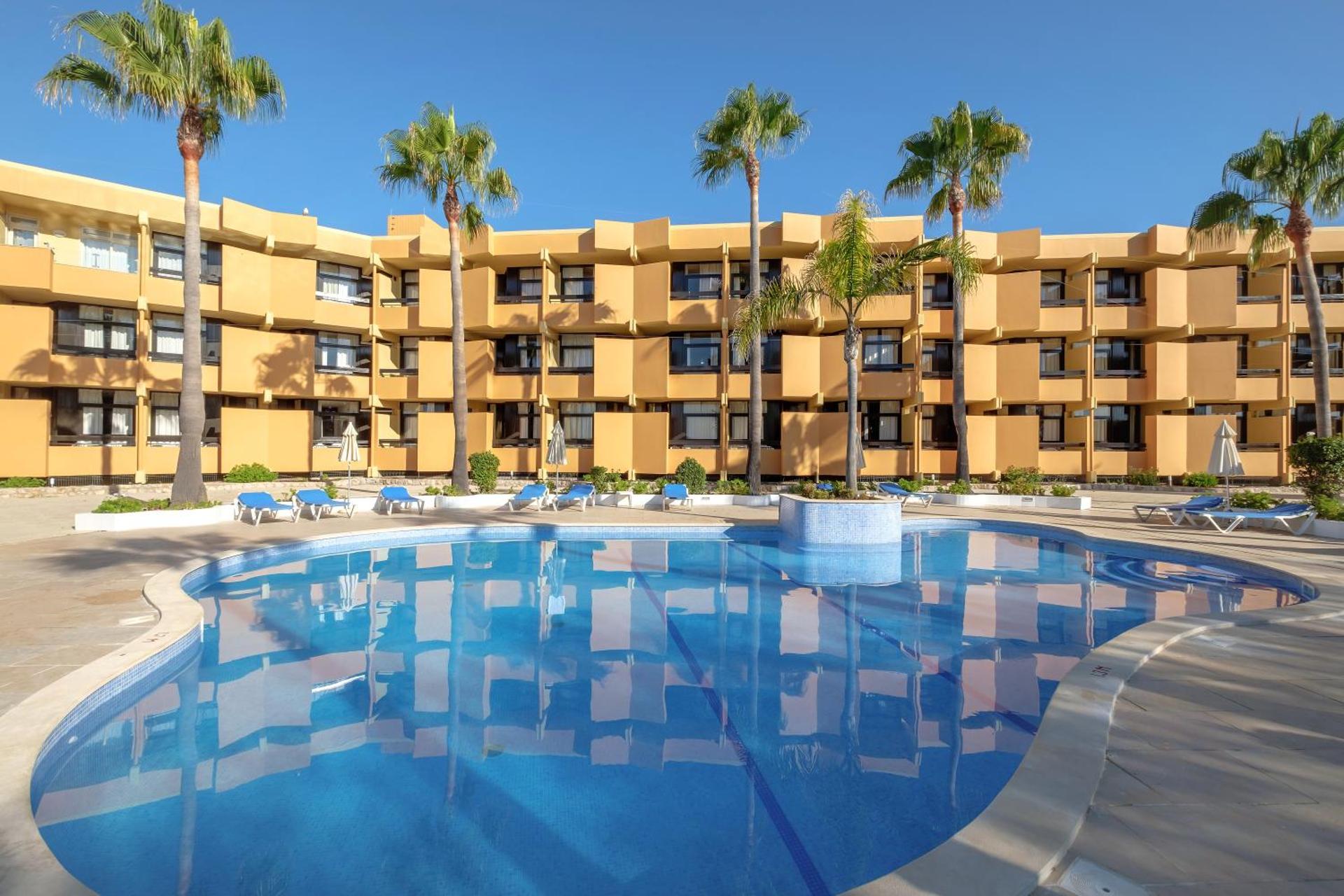 Auramar Beach Resort - Photo 26