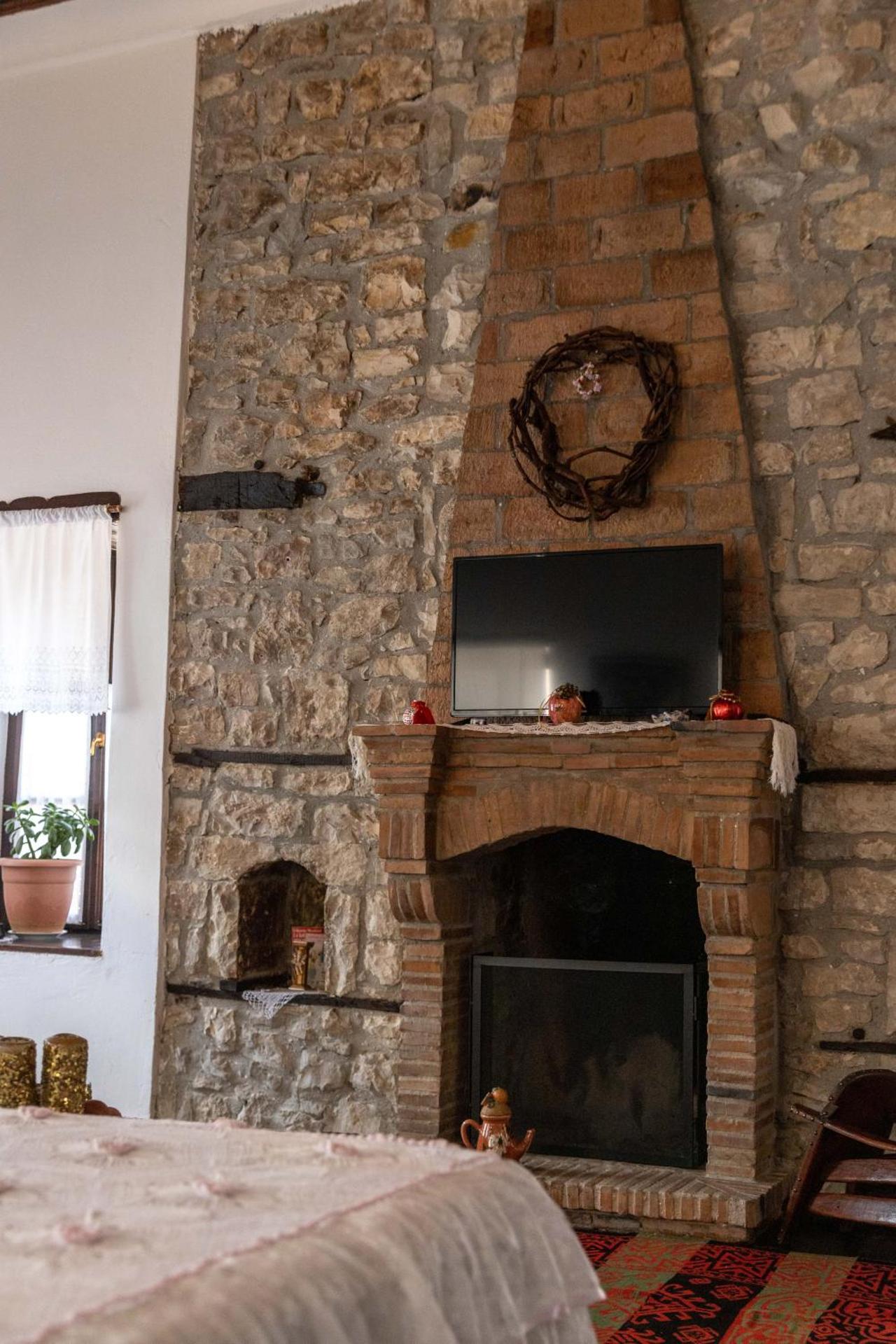 Bujtina Kodiket Guesthouse - Photo 2