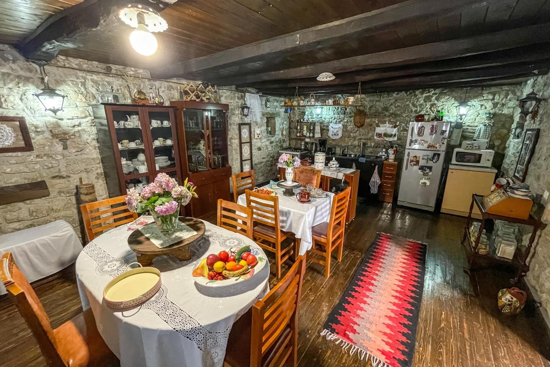 Bujtina Kodiket Guesthouse - Photo 30