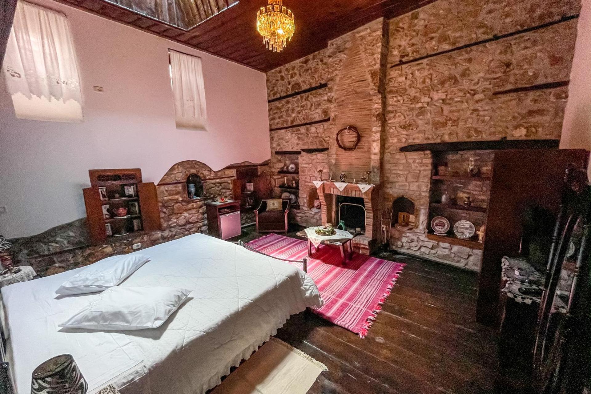 Bujtina Kodiket Guesthouse - Photo 65