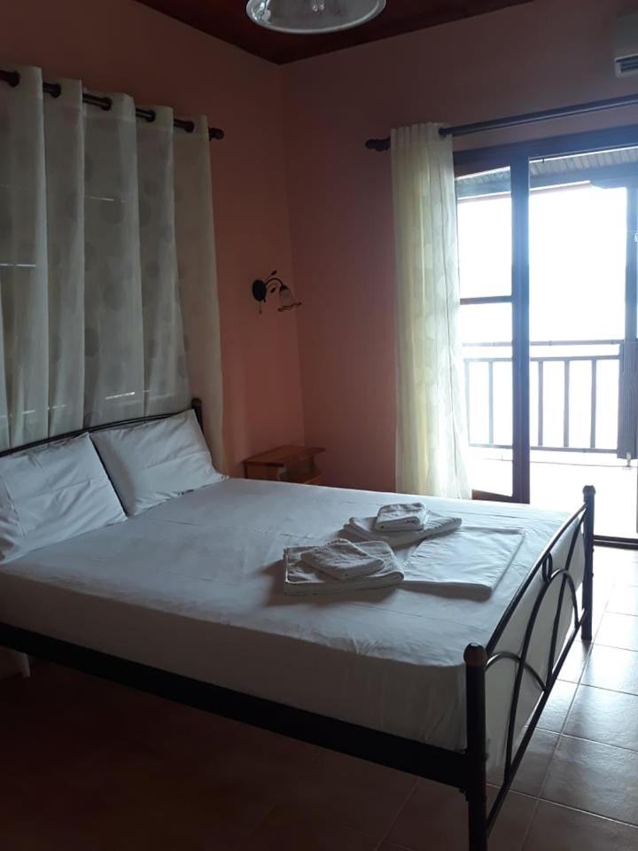 Violetta Studios & Apartments - Photo 26