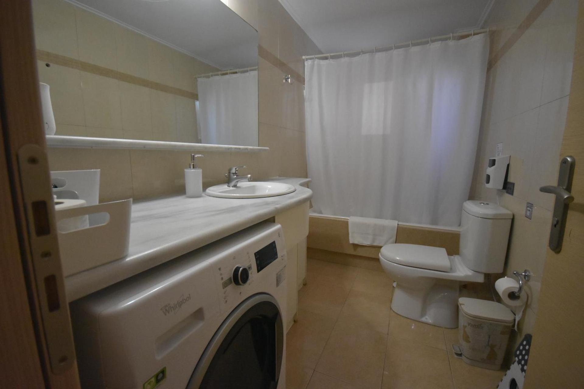 A&J Apartments or Rooms athens airport - Photo 39