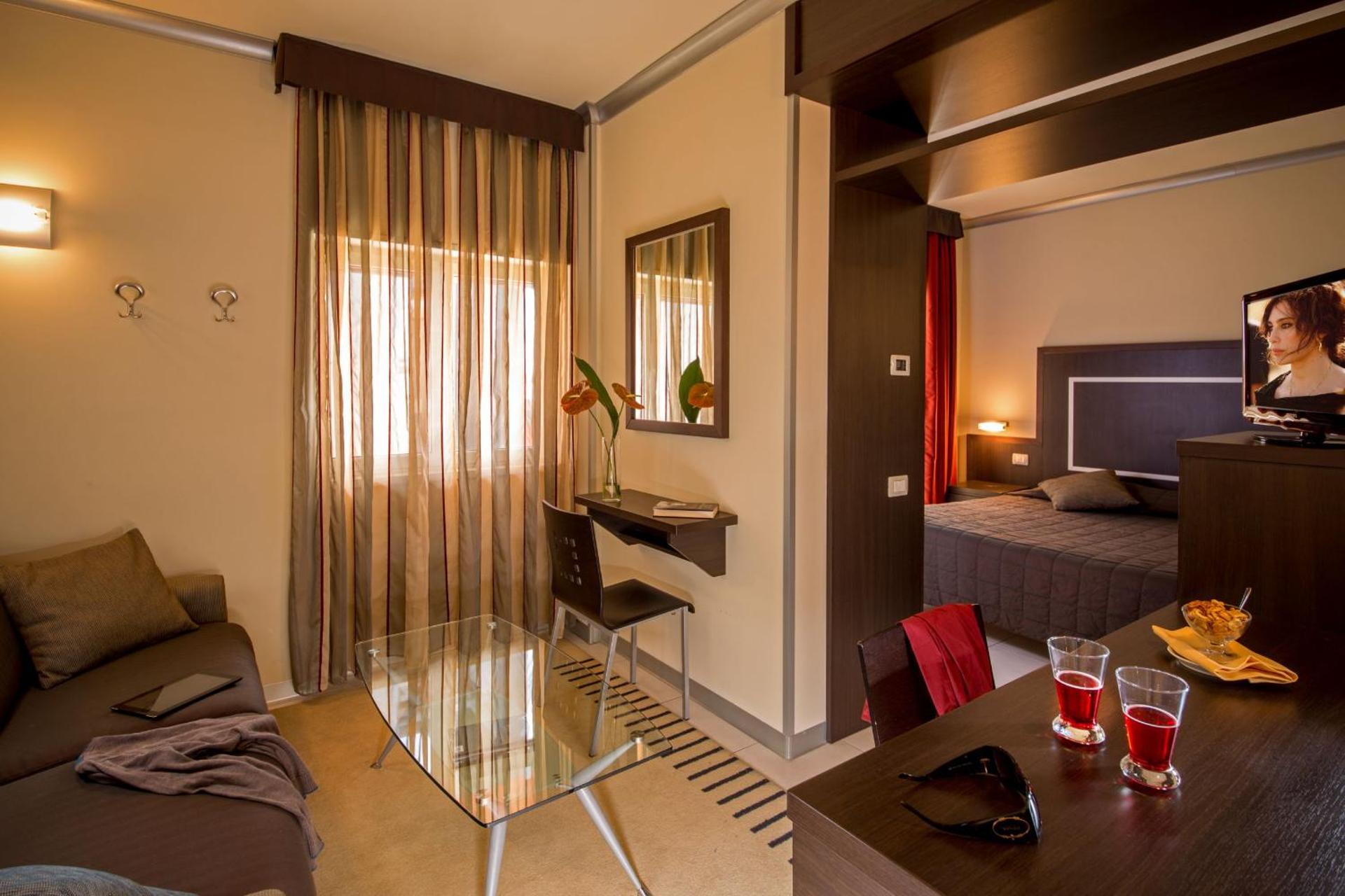 Hotel Mediterraneo - Photo 13