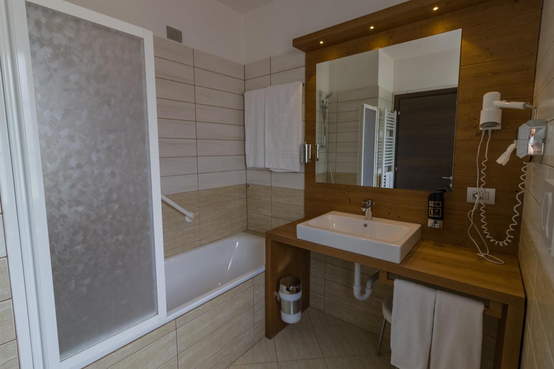 Hotel Villa Argentina - Photo 98