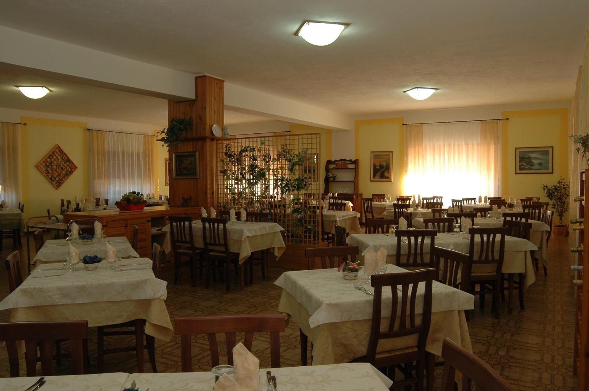 Hotel Mediterraneo - Photo 11