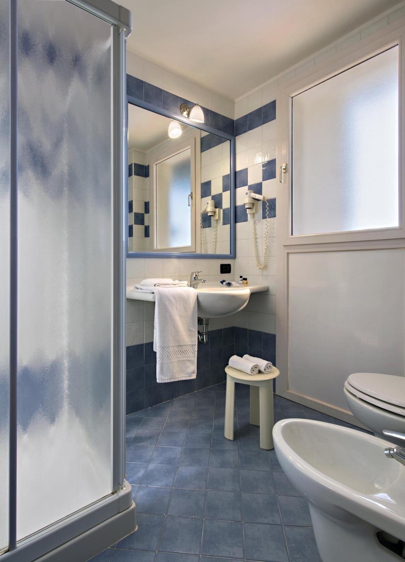 Hotel Orient & Pacific - Photo 59