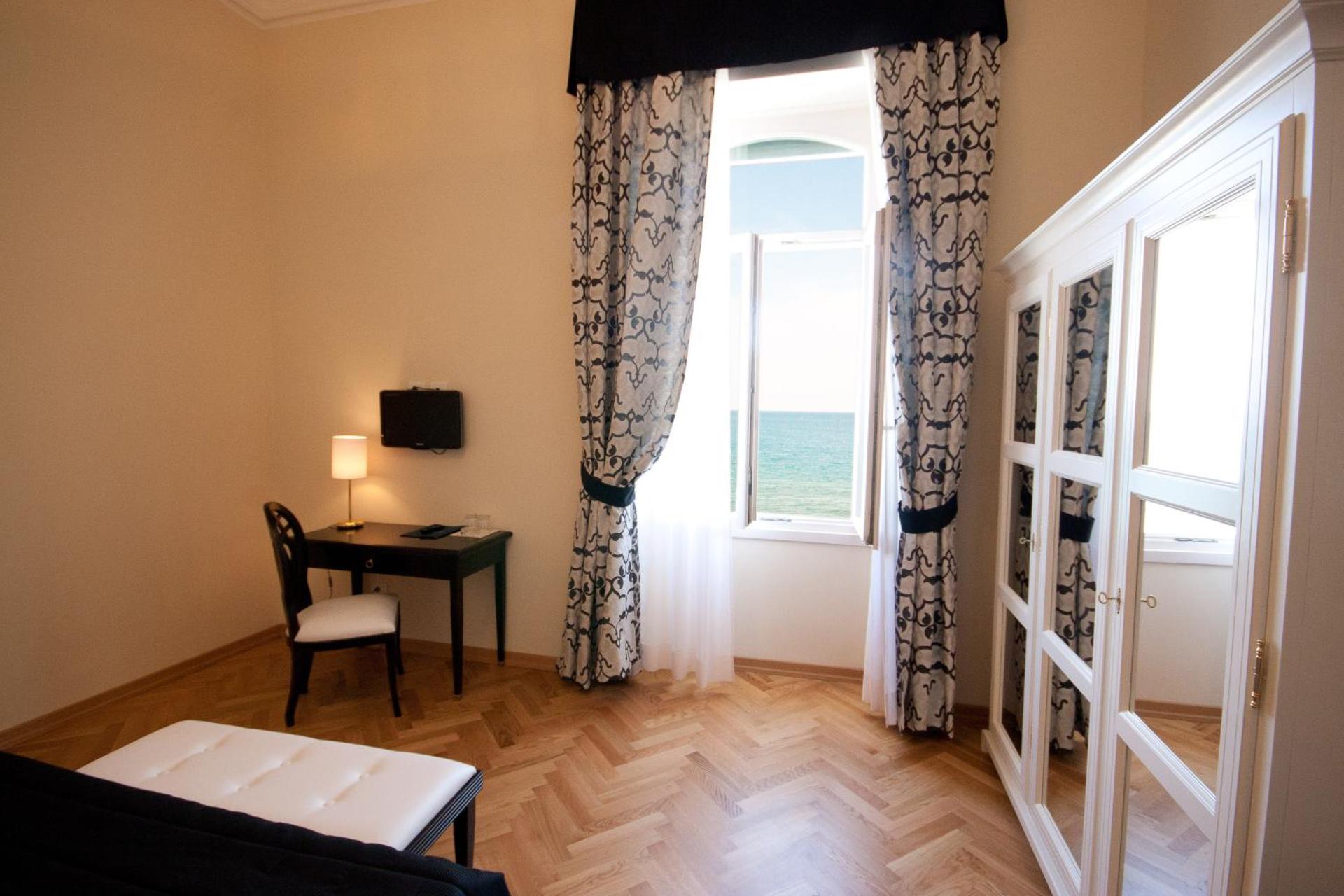 Hotel Lido - Photo 45