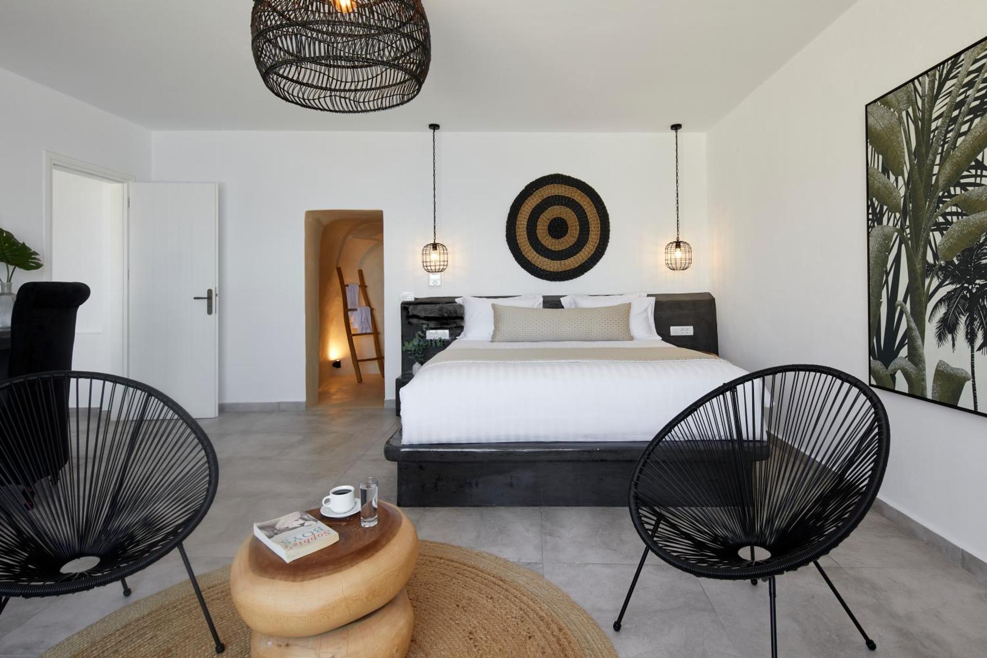 Two Bedroom Villa with Indoor Private Cave Pool 