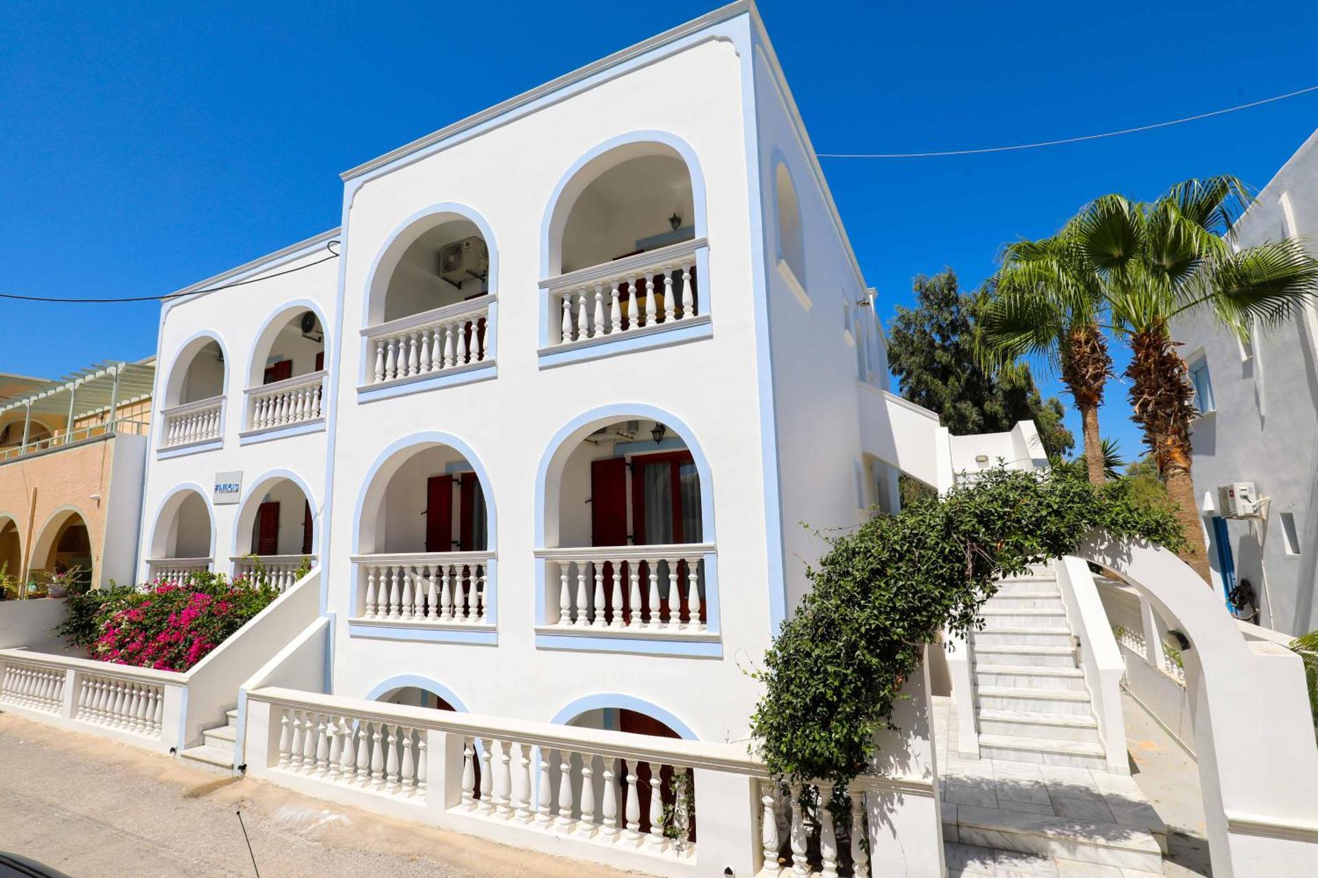 Finikas Santorini - Photo 6