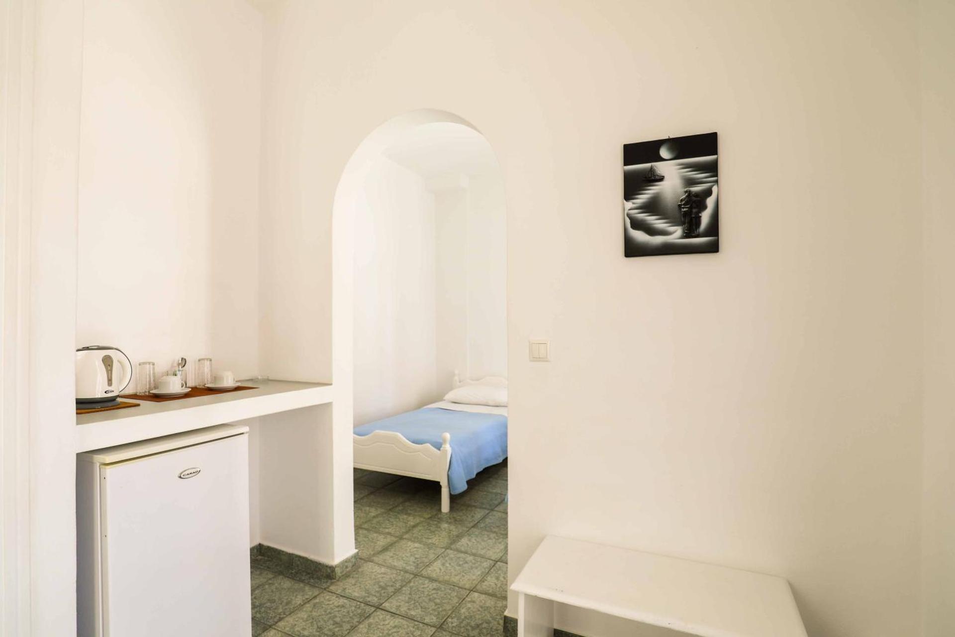 Finikas Santorini - Photo 38