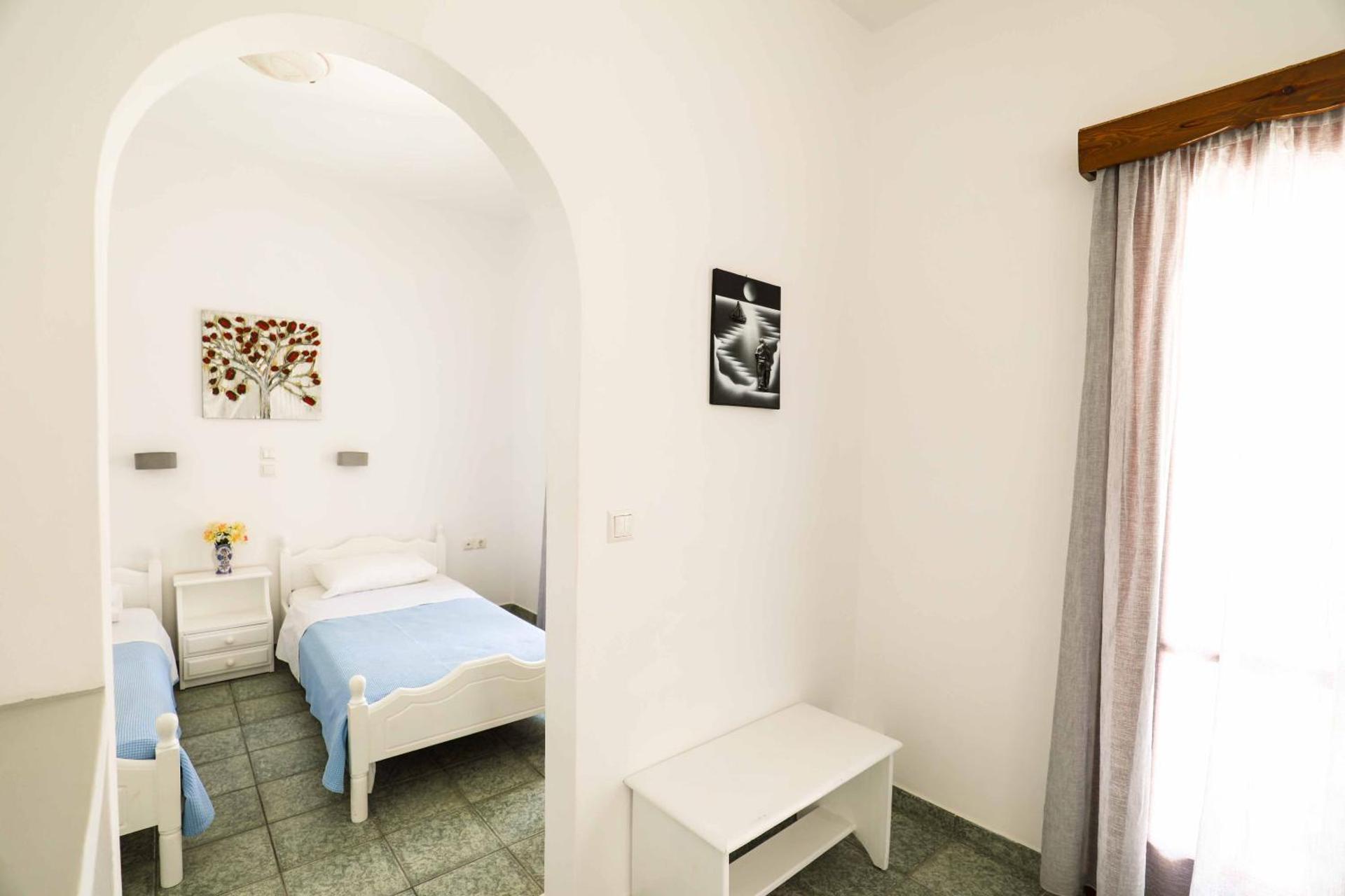 Finikas Santorini - Photo 45