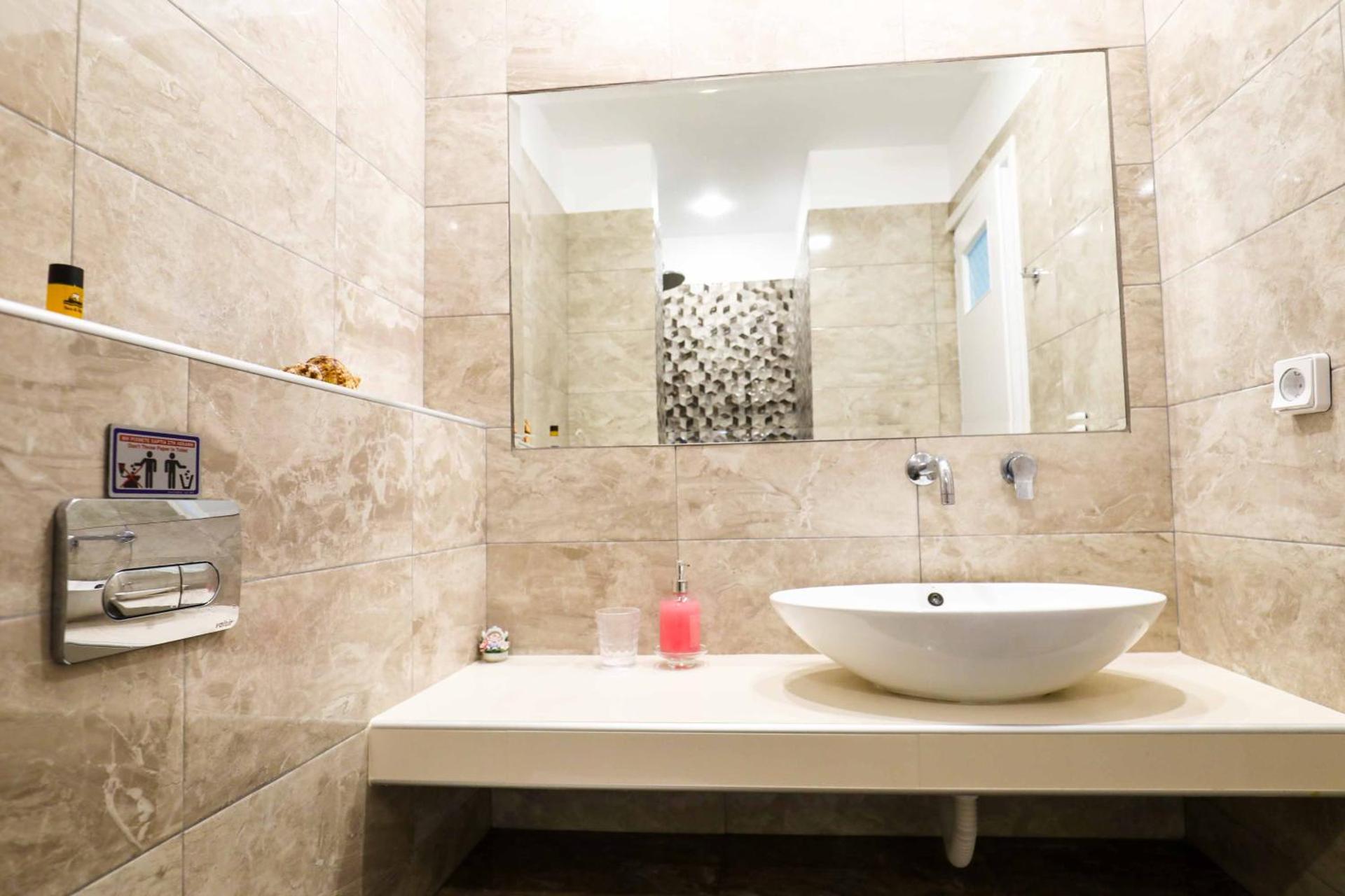 Finikas Santorini - Photo 47