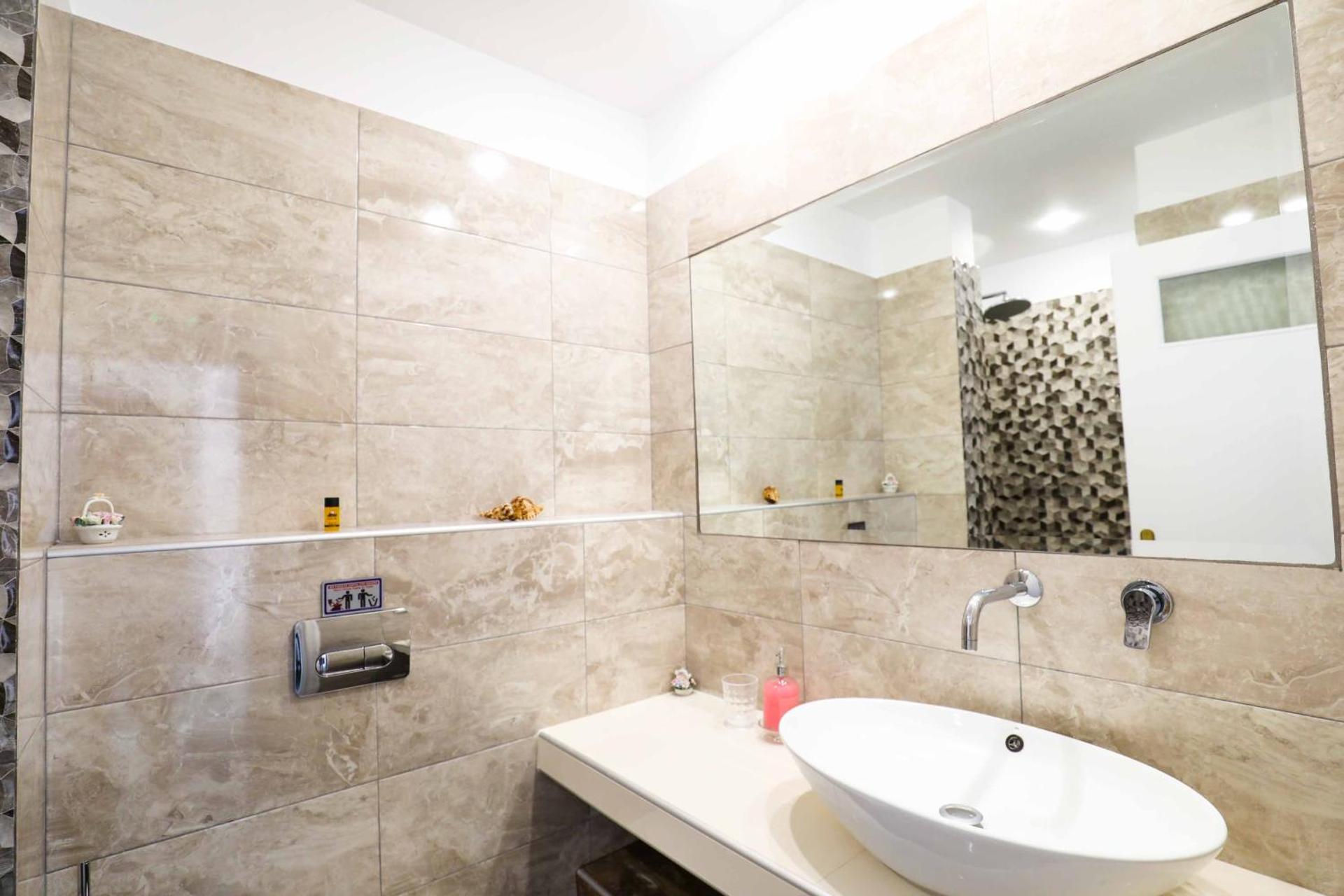 Finikas Santorini - Photo 8