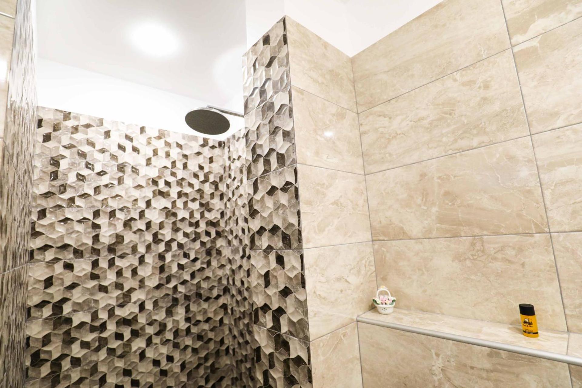 Finikas Santorini - Photo 52