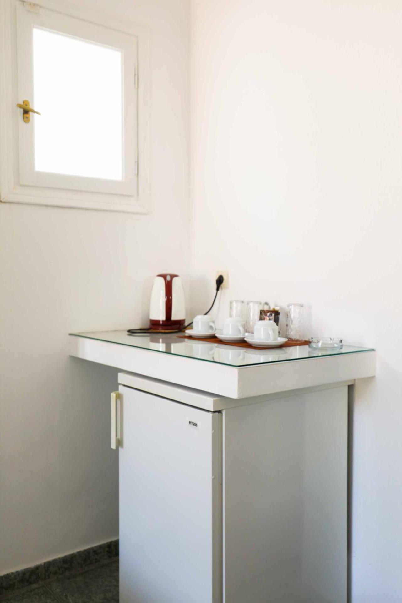 Finikas Santorini - Photo 79