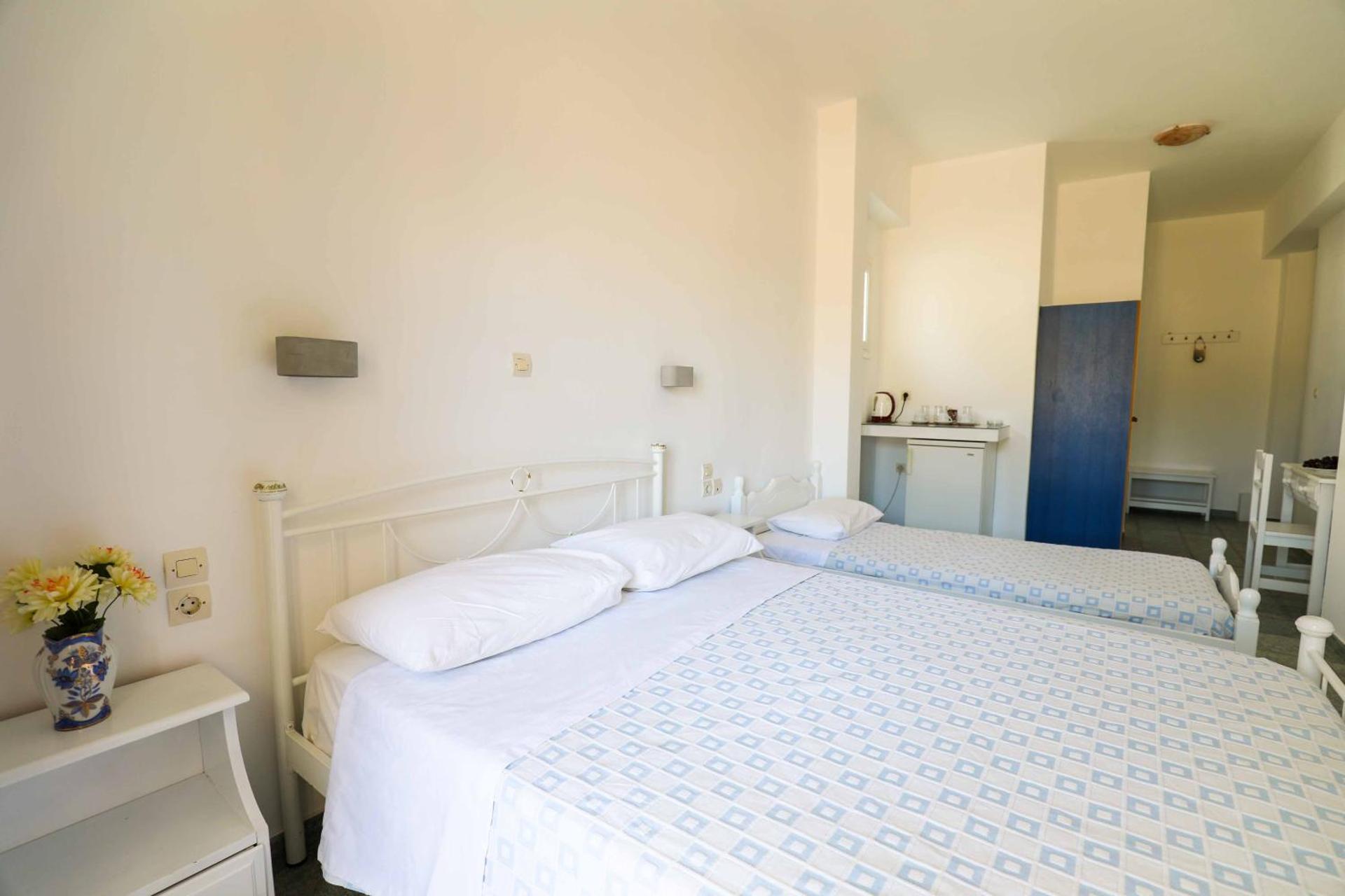 Finikas Santorini - Photo 78